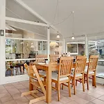 Сasa de vacaciones 2 Bedroom Amazing In
