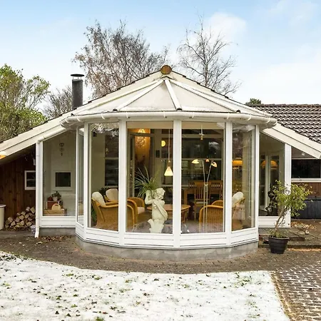 2 Bedroom Beautiful In