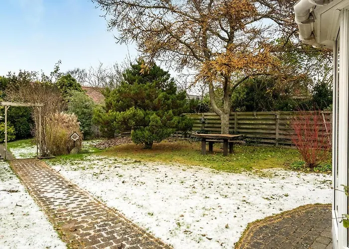2 Bedroom Amazing In Dom wakacyjny *