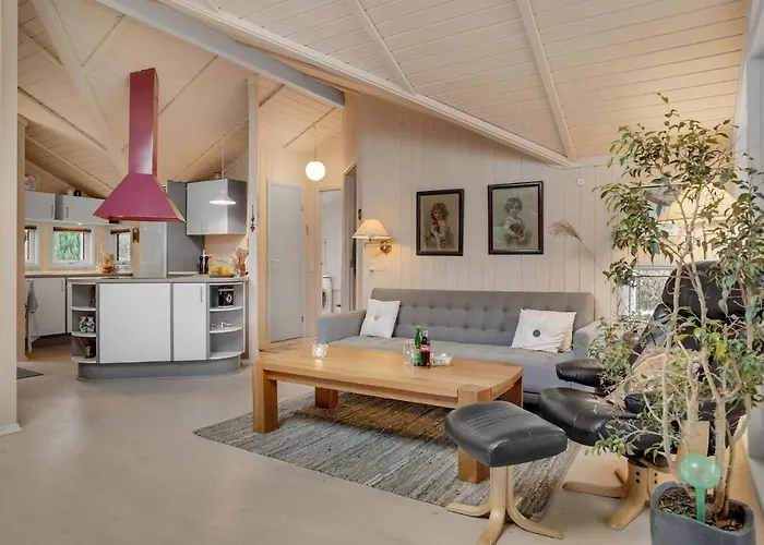 Dom wakacyjny 2 Bedroom Amazing In *