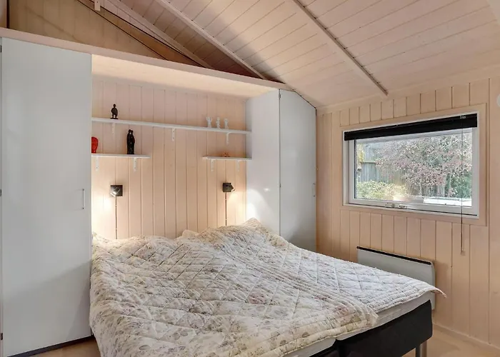 Dom wakacyjny 2 Bedroom Amazing In *